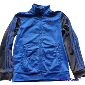 Boys Adidas zip up long sleeve blue jacket with pockets in size medium 1…